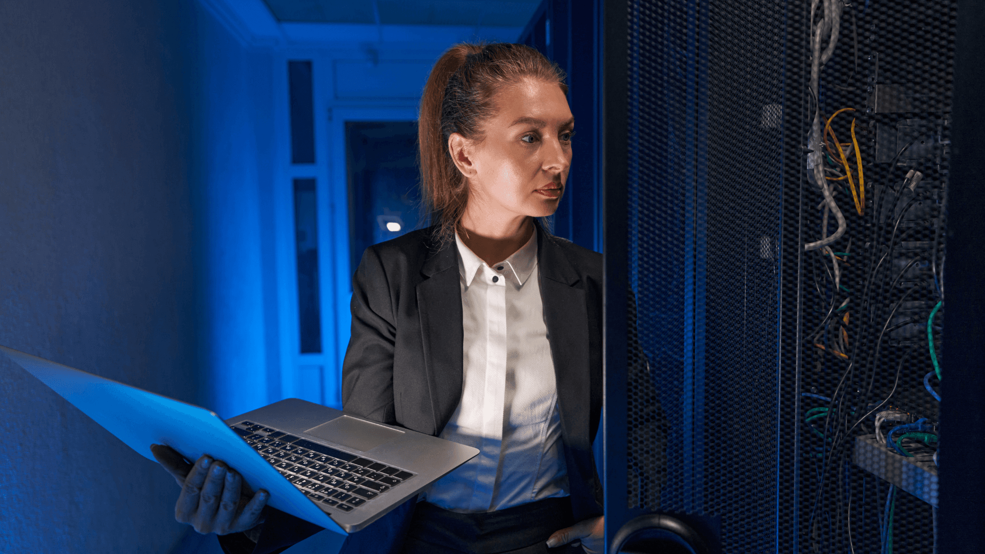 Garantiza la continuidad de operaciones con internet empresas confiable